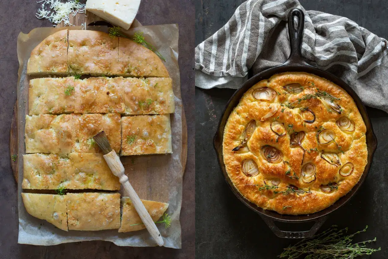 Två olika focaccia recept. En är skuren i bitar med ost och en pensel, den andra är i gjutjärnspanna med lök och örter.