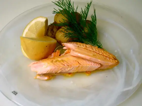 Hel regnbåge i ugn – Så lyckas du med saftig fisk varje gång